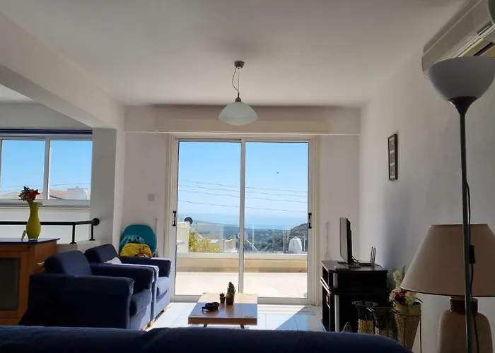 Gorgeous Seaview House 피조우리