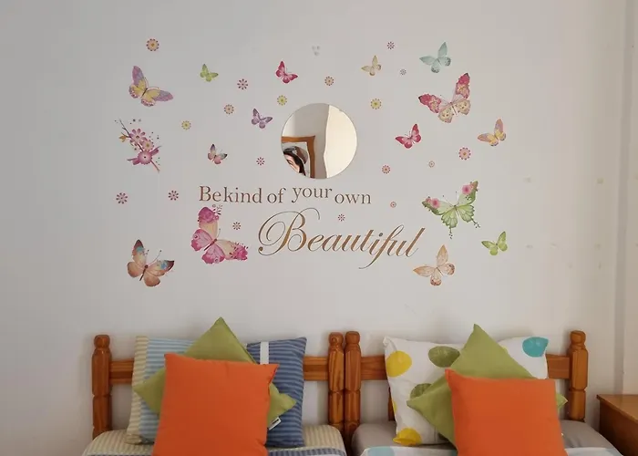 Gorgeous Seaview House 피조우리