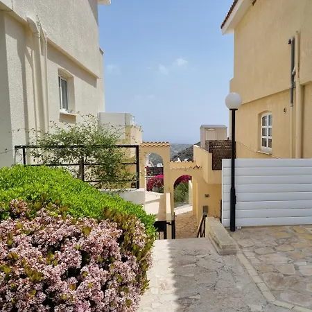 Gorgeous Seaview House 度假居