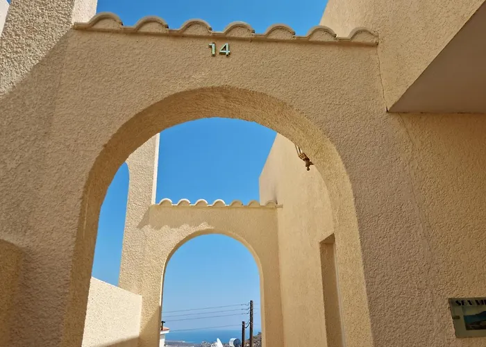 Gorgeous Seaview House بيت للعطل *