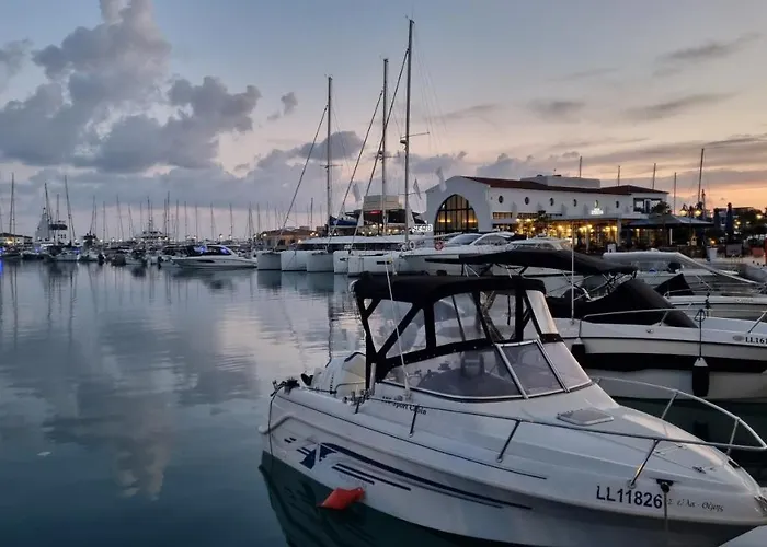 Gorgeous Seaview House بيسوري